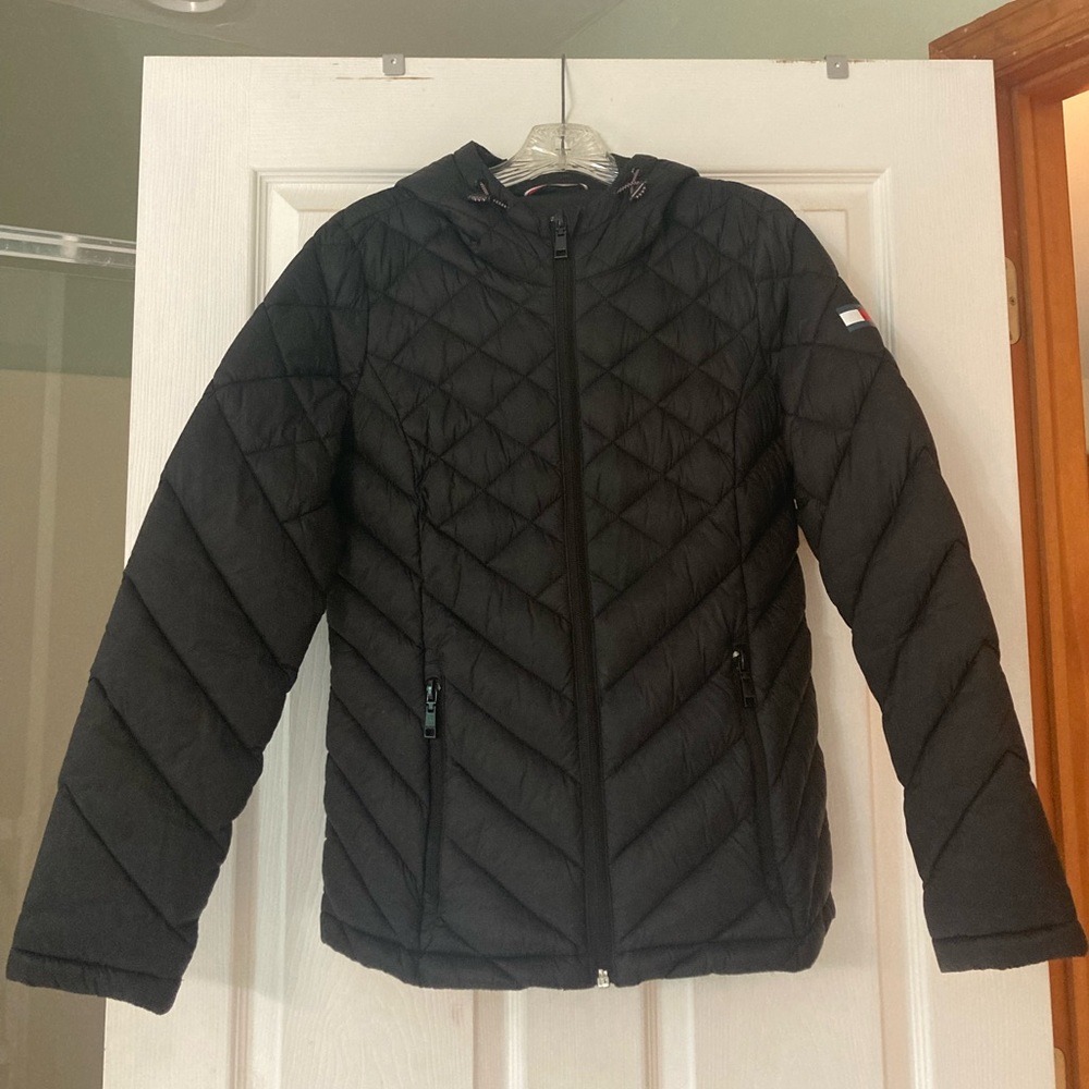Tommy Hilfiger Hooded Zip Front Short Packable Jacket